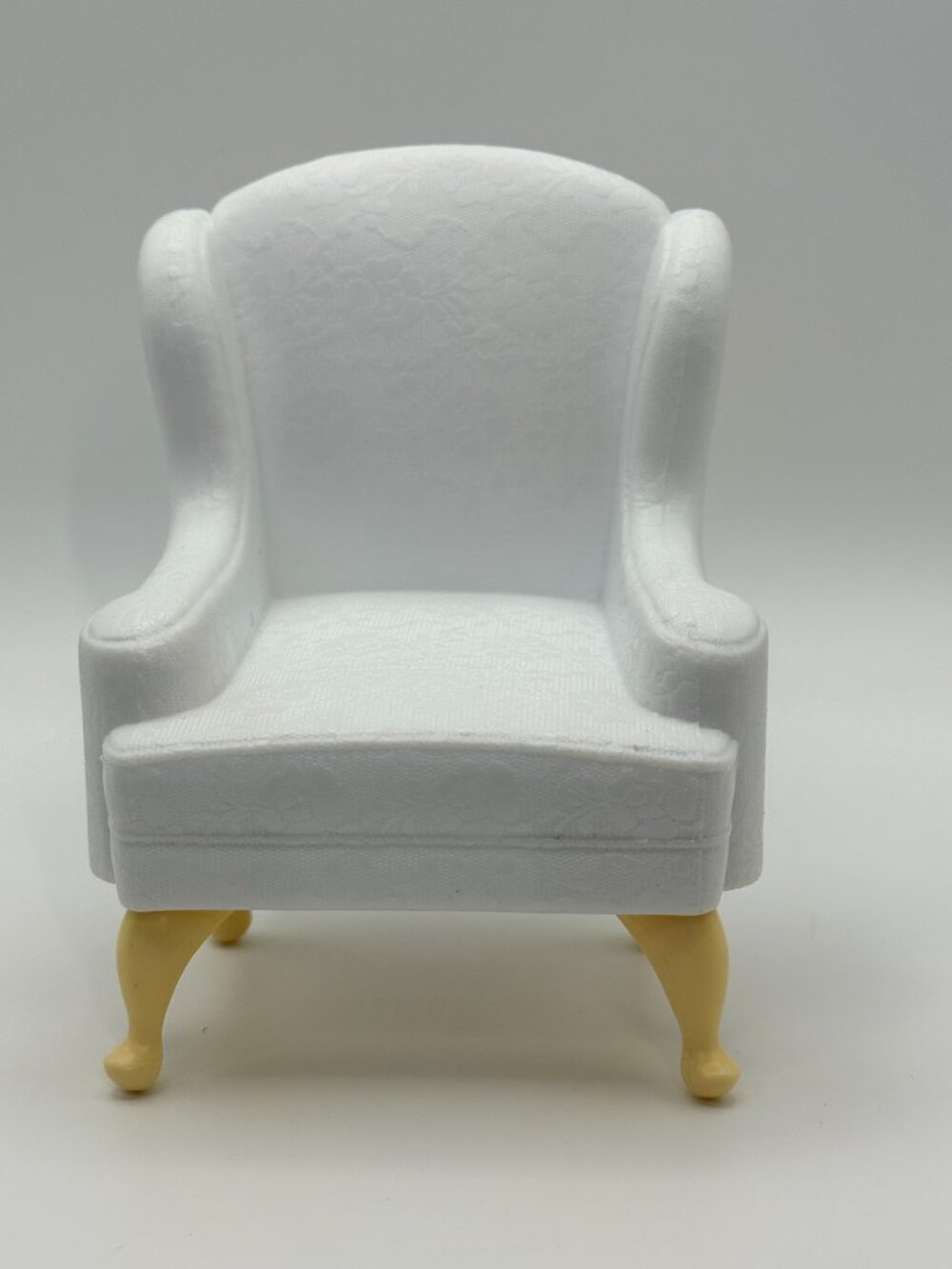 Mattel Barbie Dollhouse WINGBACK ARMCHAIR White Yellow Legs Hong Kong 1990s
